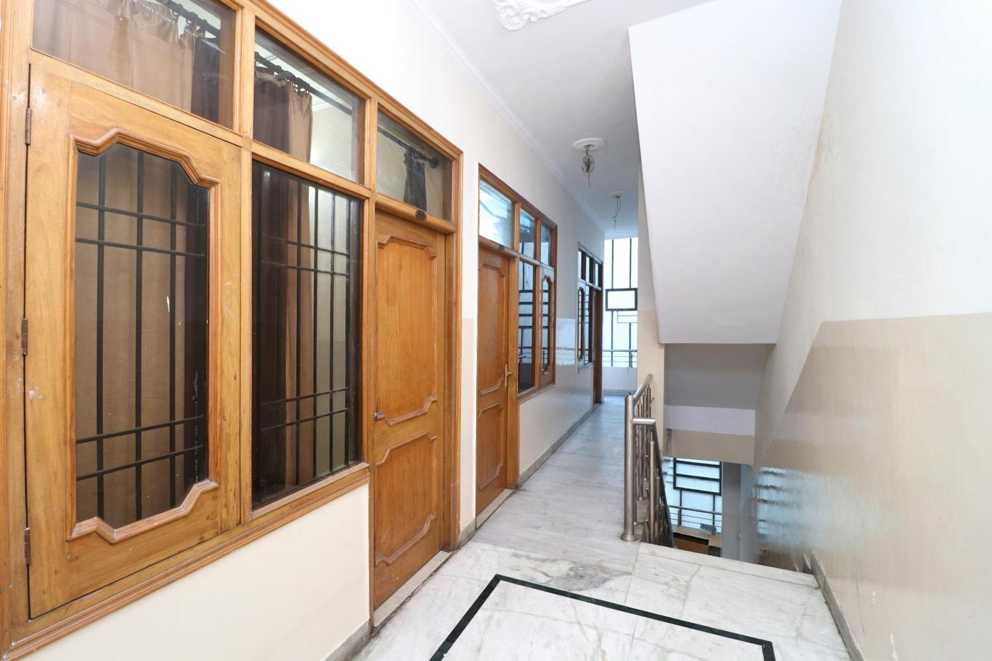 Hotel O Ashoka Residency Csandígarh Kültér fotó