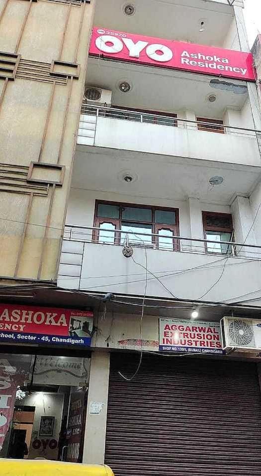 Hotel O Ashoka Residency Csandígarh Kültér fotó